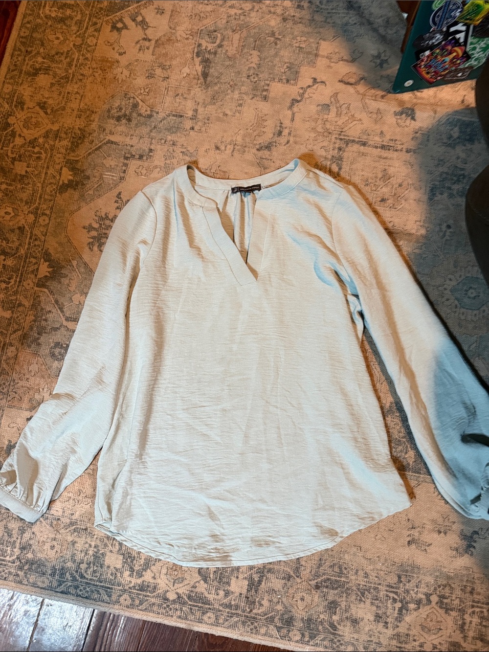 Adrianna Papell Cream V-Neck Long-Sleeve Tunic